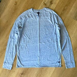Good Man Brand Light Blue Long Sleeve T Shirt Size XL
Good Condition